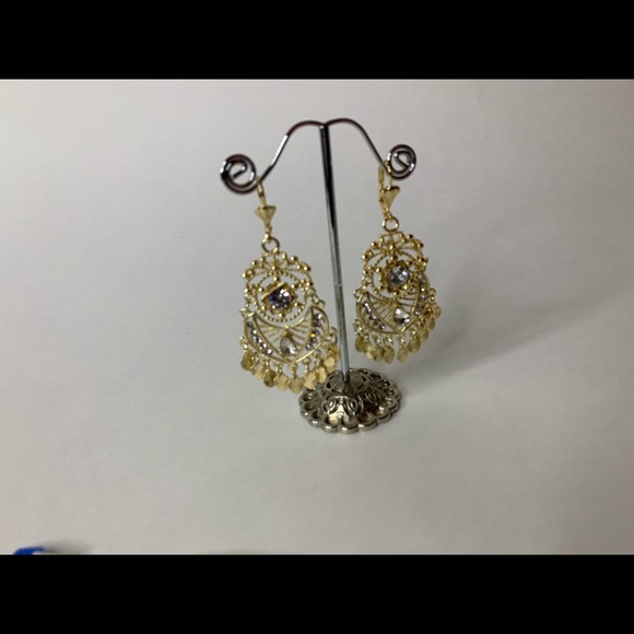 Earring - Picture 3 of 5